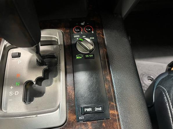 Toyota Land Cruiser 200 Series с пробегом 2011 года, цена 3 090 000 рублей, 252327 км, внедорожник, Автокод Объявления