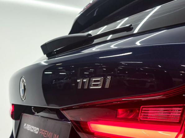BMW 1 серии III (F40) с пробегом 2021 года, цена 2 400 000 рублей, 86485 км, хэтчбек, Автокод Объявления