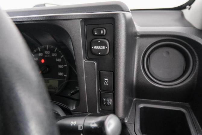 Toyota Probox I Рестайлинг с пробегом 2016 года, цена 1 069 000 рублей, 101000 км, универсал, Автокод Объявления
