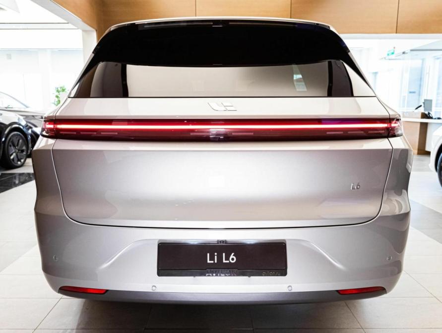 Li Auto (Lixiang) L6 Москва  - изображение 4