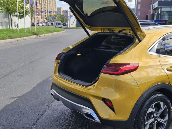 Kia XCeed I с пробегом 2021 года, цена 2 350 000 рублей, 45300 км, хэтчбек, Автокод Объявления