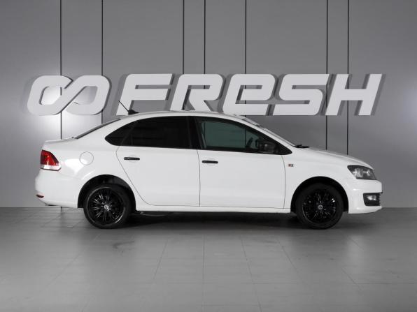 Volkswagen Polo V Рестайлинг с пробегом 2018 года, цена 1 189 000 рублей, 171532 км, седан, Автокод Объявления