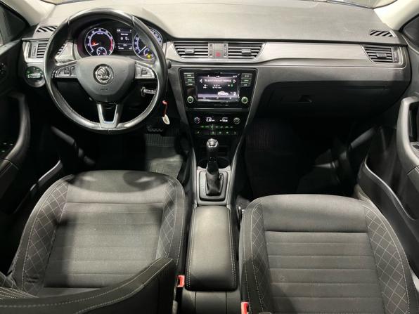 Skoda Rapid I Рестайлинг с пробегом 2019 года, цена 1 260 000 рублей, 131600 км, лифтбек, Автокод Объявления