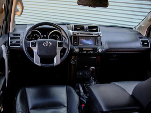 Toyota Land Cruiser Prado 150 Series Рестайлинг 1 с пробегом 2017 года, цена 3 849 000 рублей, 118805 км, внедорожник, Автокод Объявления