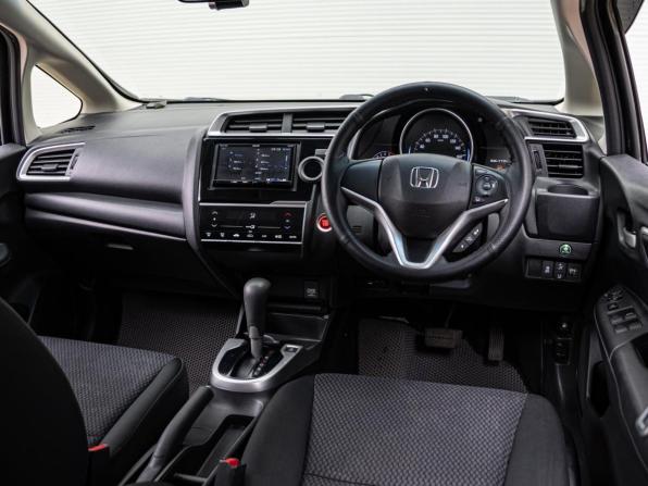 Honda Fit III Рестайлинг с пробегом 2019 года, цена 1 250 000 рублей, 119471 км, хэтчбек, Автокод Объявления