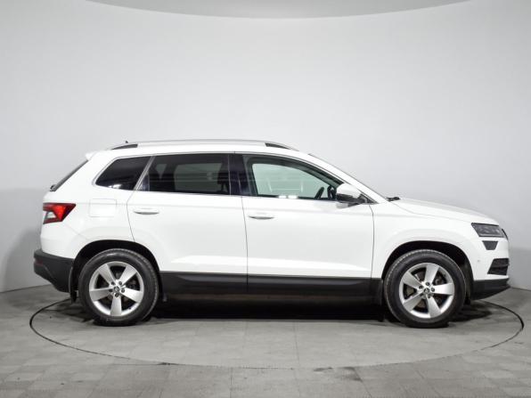 Skoda Karoq I с пробегом 2021 года, цена 2 489 000 рублей, 99345 км, внедорожник, Автокод Объявления