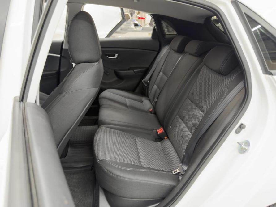 Hyundai i30 II Рестайлинг Ростов-на-Дону  - изображение 9