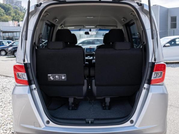 Honda Freed I Рестайлинг с пробегом 2014 года, цена 1 449 000 рублей, 171466 км, компактвэн, Автокод Объявления