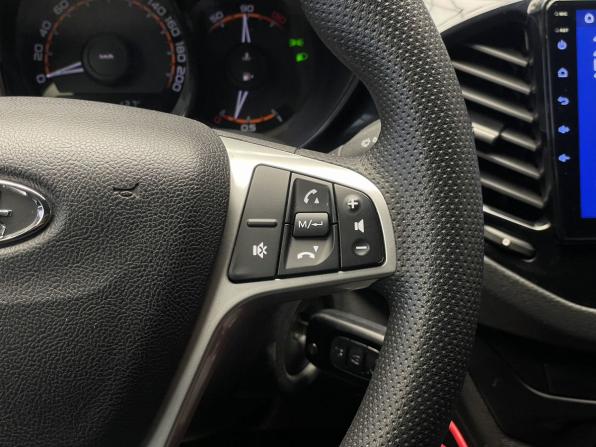 Lada (ВАЗ) Vesta I с пробегом 2019 года, цена 977 000 рублей, 99231 км, седан, Автокод Объявления