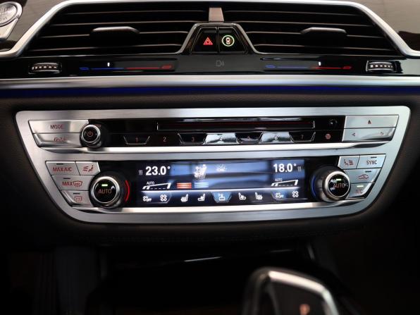 BMW 7 серии VI (G11/G12) с пробегом 2016 года, цена 3 900 000 рублей, 92075 км, седан, Автокод Объявления