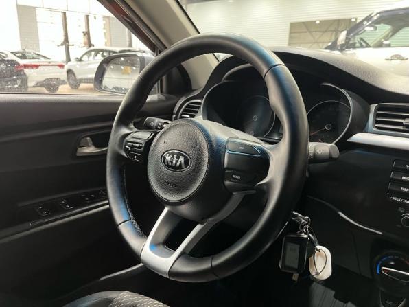 Kia Rio IV с пробегом 2017 года, цена 999 000 рублей, 123670 км, седан, Автокод Объявления