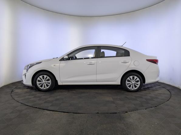 Kia Rio IV Рестайлинг с пробегом 2021 года, цена 1 750 000 рублей, 33599 км, седан, Автокод Объявления