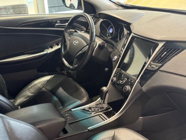 Hyundai Sonata VI (YF) с пробегом 2011 года, цена 899 000 рублей, 197500 км, седан, Автокод Объявления