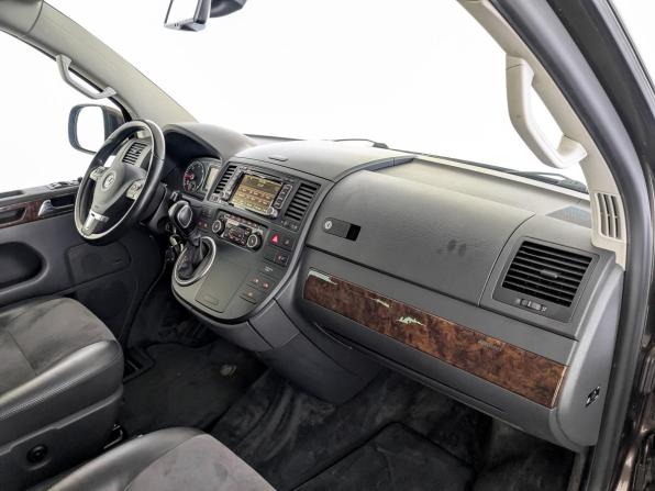 Volkswagen Multivan T5 Рестайлинг с пробегом 2012 года, цена 2 850 000 рублей, 122609 км, минивэн, Автокод Объявления