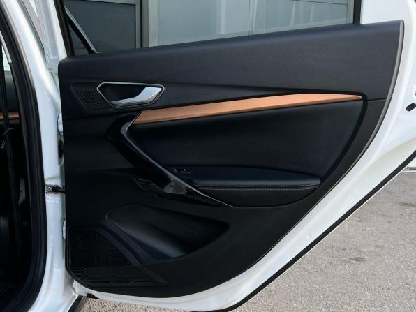 Lada (ВАЗ) Vesta I Рестайлинг (NG) с пробегом 2023 года, цена 1 350 000 рублей, 47254 км, седан, Автокод Объявления