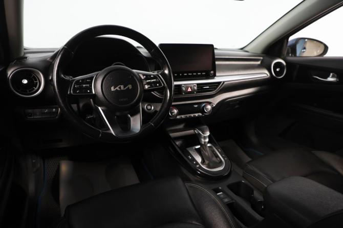 Kia K3 II Рестайлинг с пробегом 2021 года, цена 2 099 000 рублей, 152000 км, седан, Автокод Объявления