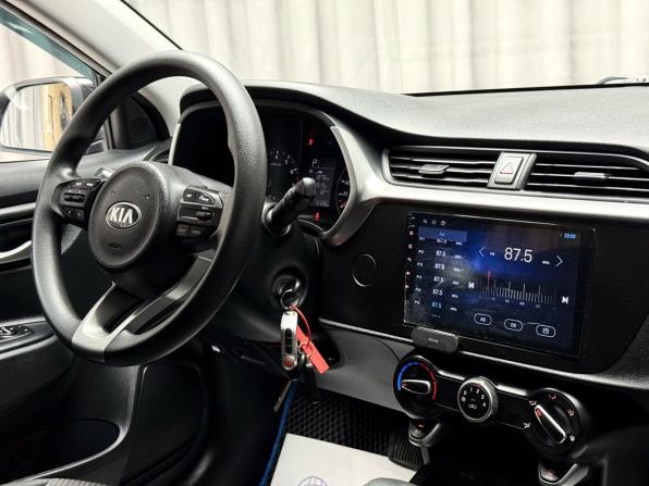 Kia Rio IV Рестайлинг с пробегом 2021 года, цена 1 549 000 рублей, 81826 км, седан, Автокод Объявления