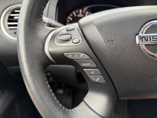 Nissan Pathfinder IV Рестайлинг с пробегом 2017 года, цена 2 500 000 рублей, 64500 км, внедорожник, Автокод Объявления