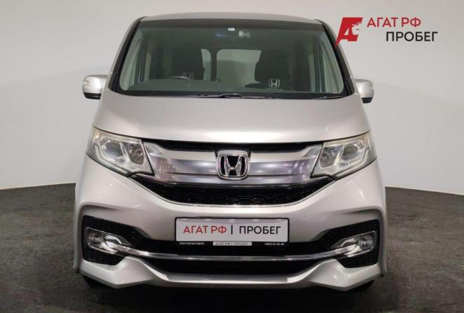 Honda Stepwgn V с пробегом 2015 года, цена 1 870 000 рублей, 117706 км, минивэн, Автокод Объявления