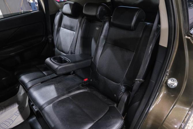 Mitsubishi Outlander III Рестайлинг 2 с пробегом 2015 года, цена 2 049 000 рублей, 166420 км, внедорожник, Автокод Объявления