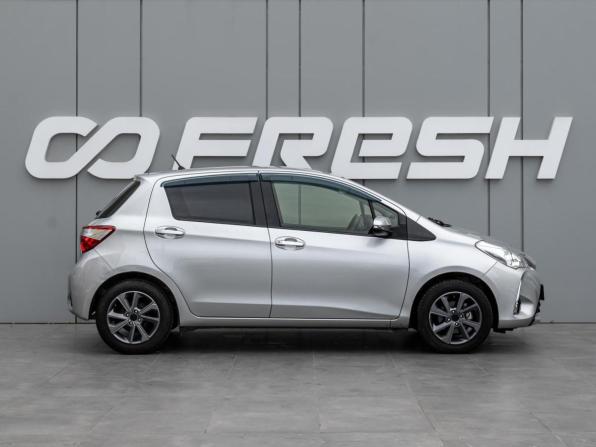 Toyota Vitz III (XP130) Рестайлинг 2 с пробегом 2017 года, цена 990 000 рублей, 75538 км, хэтчбек, Автокод Объявления