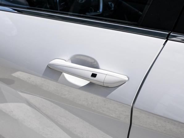 Hyundai Elantra VII (CN7) Рестайлинг с пробегом 2024 года, цена 2 619 999 рублей, 847 км, седан, Автокод Объявления
