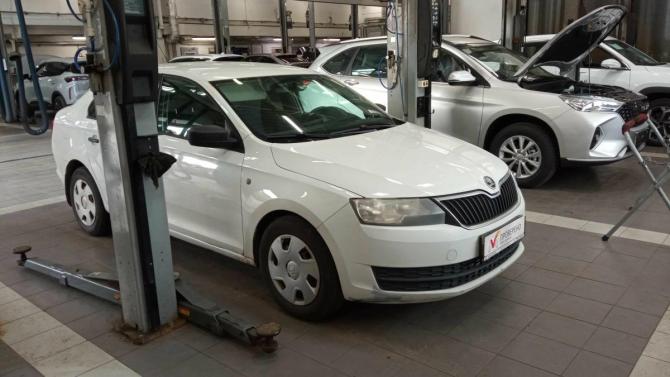 Skoda Rapid I с пробегом 2015 года, цена 550 000 рублей, 386060 км, лифтбек, Автокод Объявления