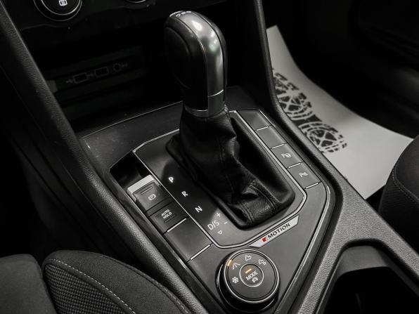 Volkswagen Tiguan II с пробегом 2018 года, цена 2 423 000 рублей, 101977 км, внедорожник, Автокод Объявления