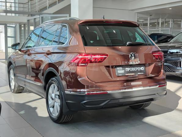 Volkswagen Tiguan II Рестайлинг с пробегом 2021 года, цена 3 260 000 рублей, 133637 км, внедорожник, Автокод Объявления