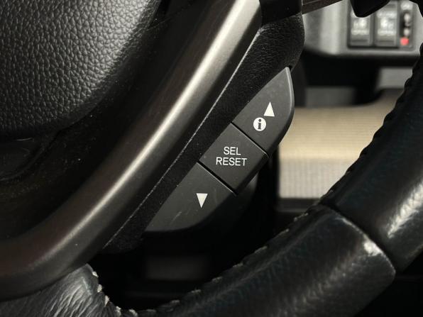 Honda Stepwgn V Рестайлинг с пробегом 2017 года, цена 2 307 000 рублей, 120875 км, минивэн, Автокод Объявления
