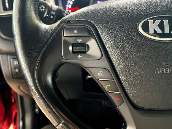 Kia Ceed II Рестайлинг с пробегом 2018 года, цена 1 270 000 рублей, 171000 км, хэтчбек, Автокод Объявления