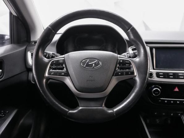 Hyundai Solaris II с пробегом 2019 года, цена 1 195 000 рублей, 121000 км, седан, Автокод Объявления