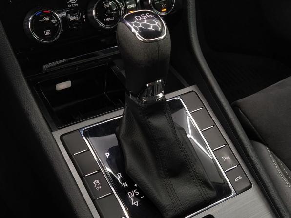 Skoda Superb III Рестайлинг с пробегом 2021 года, цена 2 489 000 рублей, 161797 км, лифтбек, Автокод Объявления