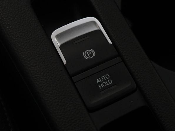Volkswagen Passat B8 с пробегом 2015 года, цена 1 599 000 рублей, 174617 км, седан, Автокод Объявления