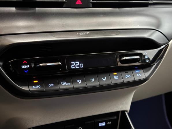 Hyundai Bayon I с пробегом 2023 года, цена 2 149 000 рублей, 13103 км, внедорожник, Автокод Объявления