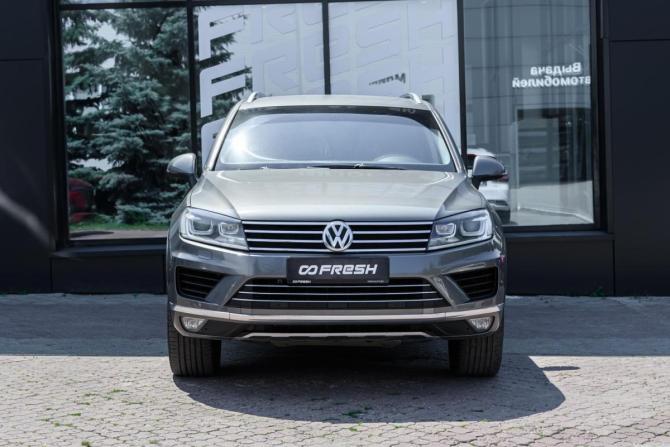 Volkswagen Touareg II Рестайлинг с пробегом 2014 года, цена 2 079 000 рублей, 262052 км, внедорожник, Автокод Объявления