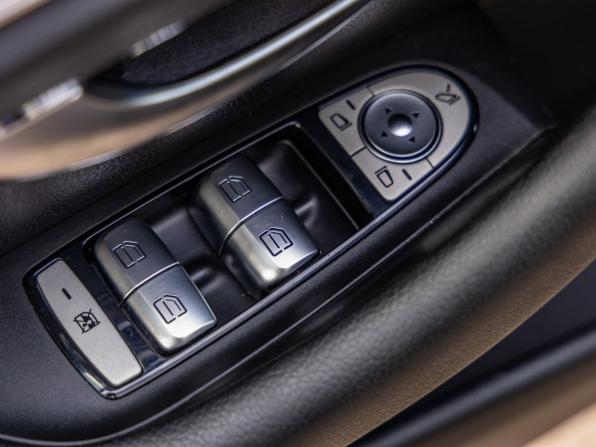 Mercedes-Benz E-Класс V (W213 S213 C238) с пробегом 2016 года, цена 2 258 000 рублей, 266617 км, седан, Автокод Объявления