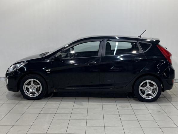 Hyundai Solaris I с пробегом 2012 года, цена 695 000 рублей, 176765 км, хэтчбек, Автокод Объявления