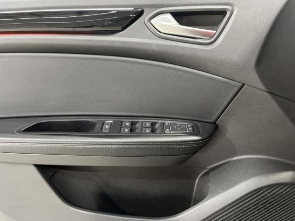 Renault Arkana I с пробегом 2019 года, цена 1 582 000 рублей, 88192 км, внедорожник, Автокод Объявления