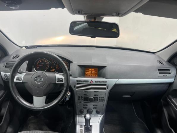 Opel Astra H Рестайлинг с пробегом 2010 года, цена 749 000 рублей, 110500 км, седан, Автокод Объявления