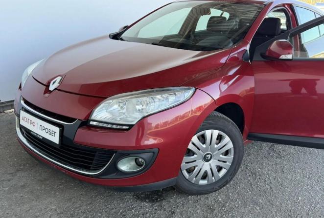 Renault Megane III Рестайлинг с пробегом 2013 года, цена 870 000 рублей, 82190 км, хэтчбек, Автокод Объявления