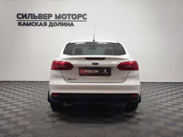 Ford Focus III Рестайлинг с пробегом 2015 года, цена 1 010 000 рублей, 140000 км, седан, Автокод Объявления
