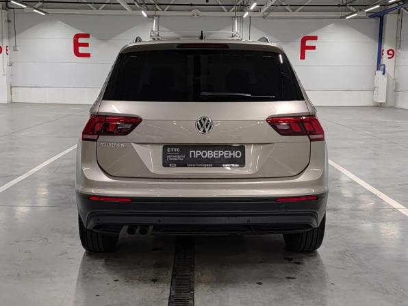 Volkswagen Tiguan II с пробегом 2019 года, цена 1 815 000 рублей, 142000 км, внедорожник, Автокод Объявления
