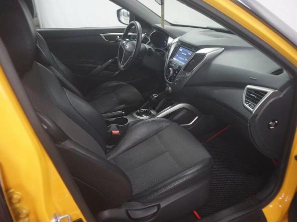 Hyundai Veloster I с пробегом 2012 года, цена 980 000 рублей, 122000 км, хэтчбек, Автокод Объявления