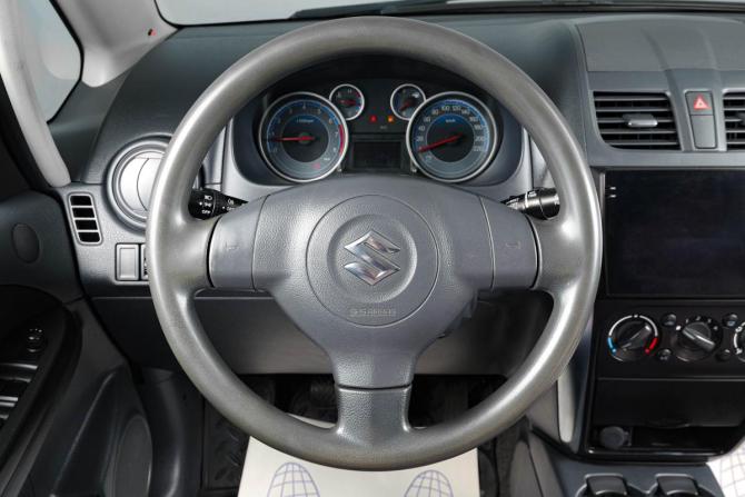 Suzuki SX4 I (Classic) Рестайлинг с пробегом 2010 года, цена 779 000 рублей, 229000 км, седан, Автокод Объявления