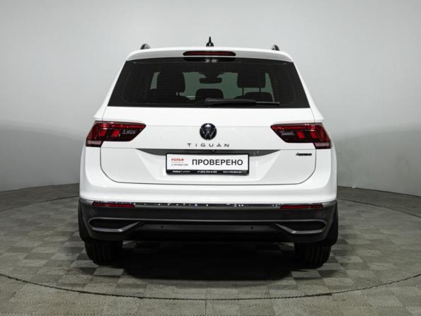 Volkswagen Tiguan II Рестайлинг с пробегом 2022 года, цена 2 999 700 рублей, 97302 км, внедорожник, Автокод Объявления