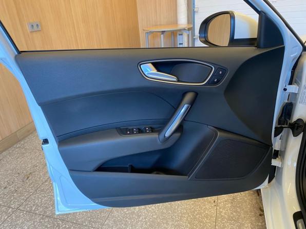 Audi A1 I (8X) с пробегом 2013 года, цена 858 000 рублей, 166000 км, хэтчбек, Автокод Объявления