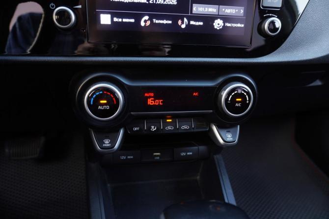 Kia Rio IV Рестайлинг с пробегом 2022 года, цена 1 565 000 рублей, 73195 км, хэтчбек, Автокод Объявления