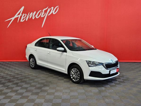 Skoda Rapid II с пробегом 2020 года, цена 1 359 000 рублей, 76682 км, лифтбек, Автокод Объявления