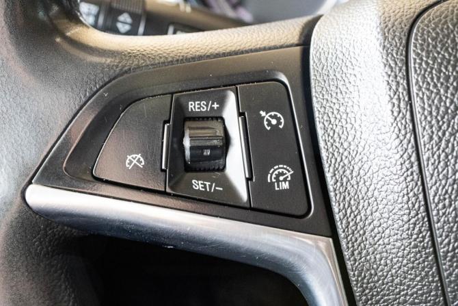 Opel Mokka I с пробегом 2014 года, цена 1 049 000 рублей, 146917 км, внедорожник, Автокод Объявления